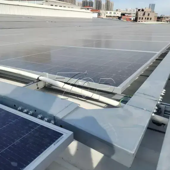 Sistema di gestione delle passerelle per cavi del pannello solare